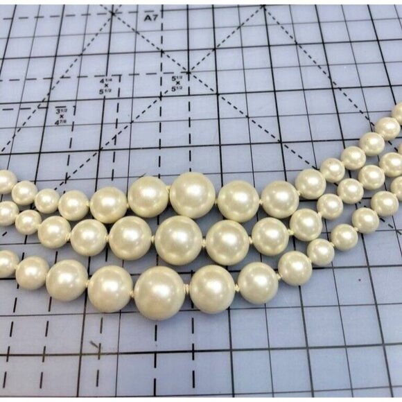 3 Strand Graduated Knotted Faux White Pearl Necklace Silver Tone Metal Closure - Picture 6 of 6